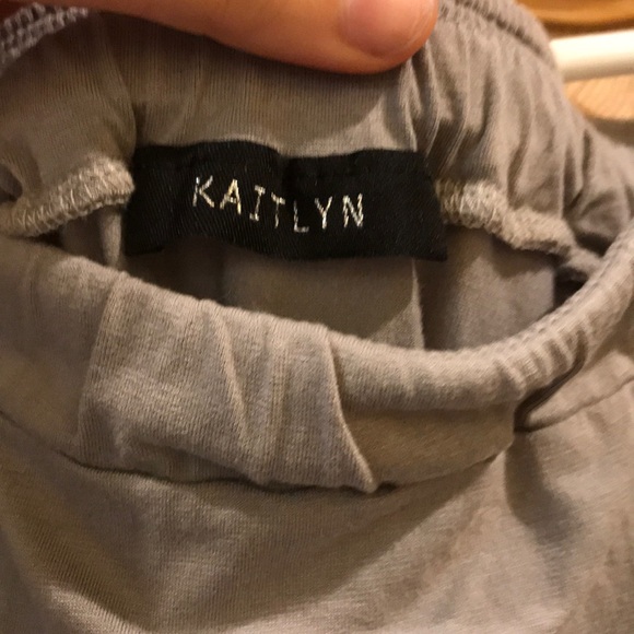 Asymmetrical gray skirt - Picture 3 of 3